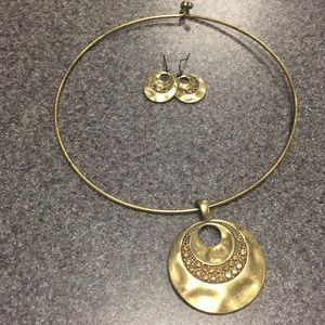 Lia Sophia Jewelry - Lia Sophia Necklace and earrings Lia Sophia Jewelry - Lia Sophia Necklace and earrings